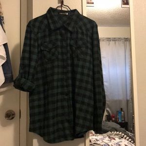 Women’s green plaid flannel